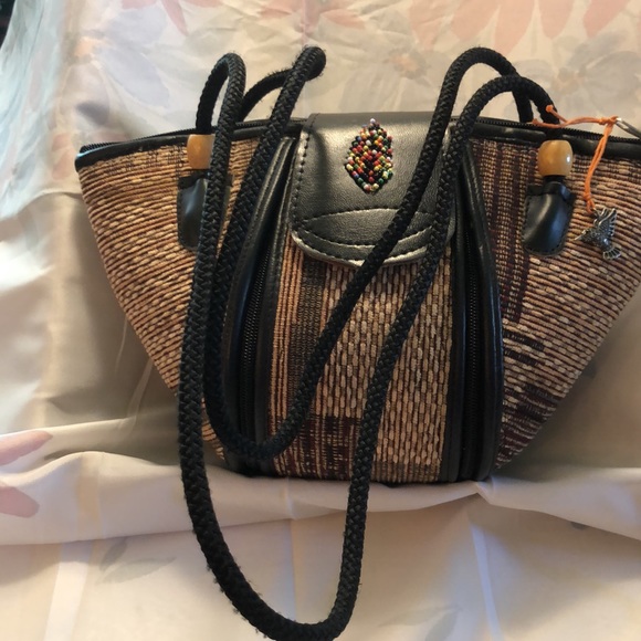 Cute little basket type shoulder bag 12.5x8” - 11” drop - Picture 2 of 13